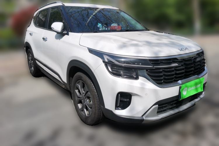 Used Kia Seltos 2023 1.5L CVT Luxury Edition Front Right 45 Deg