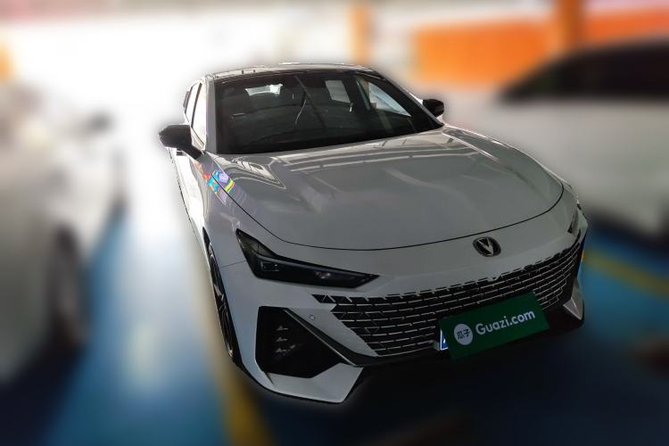 Used Changan UNI-V 2023 1.5T Prestige Model
