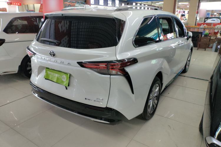 Used Toyota SIENNA 2024 2.5L Hybrid Four-Wheel Drive Luxury Edition