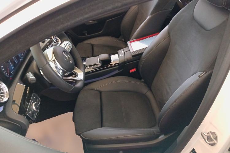 Used Mercedes-Benz A-Class 2022 Revised Version A 200 L Sport Sedan Fashionable Style Left Front Seat