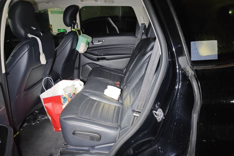 Used Ford Edge 2018 EcoBoost 245 Two-Wheel-Drive Titanium 7-Seater China VI Standard