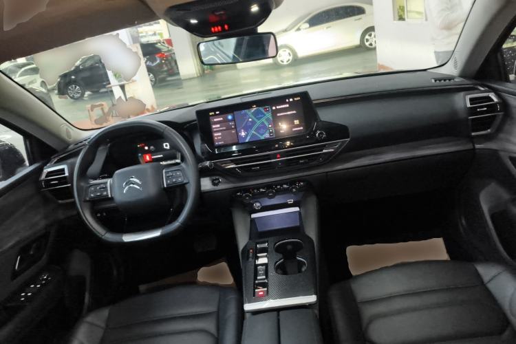 Used Citroen C5 X 2024 1.6T Extraordinary Power Center Console
