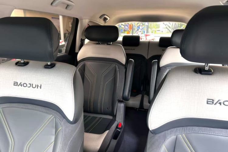 Used Baojun RM-5 2019 1.5T CVT 24-Hour Online Luxury Version 6 Seats Interior 4