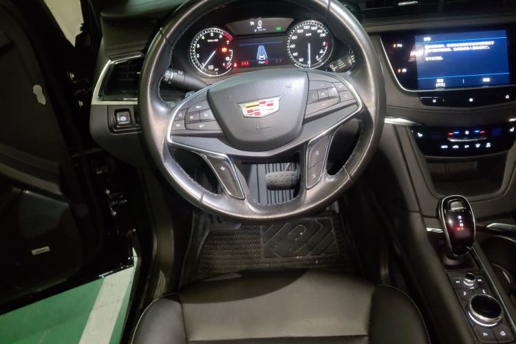 Used Cadillac XT5 2021 28T Luxury Model