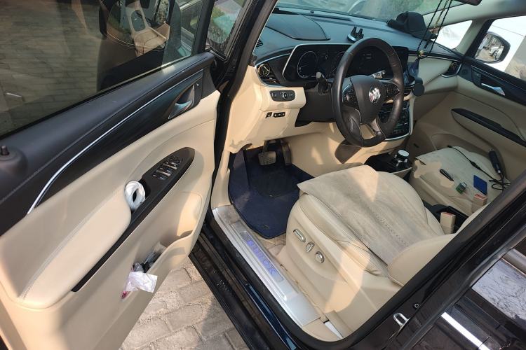 Used Buick GL8 2022 ES Landtrek 653T Smart Flagship Model Driver Seat