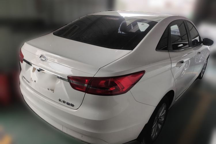 Used Ford Escort 2015 1.5L Automatic Fashion Model Rear Right 45 Deg