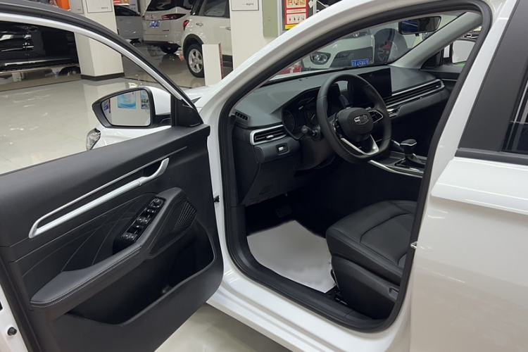 Used Geely Auto Emgrand 2025 4th Generation 1.5L CVT Starry Edition