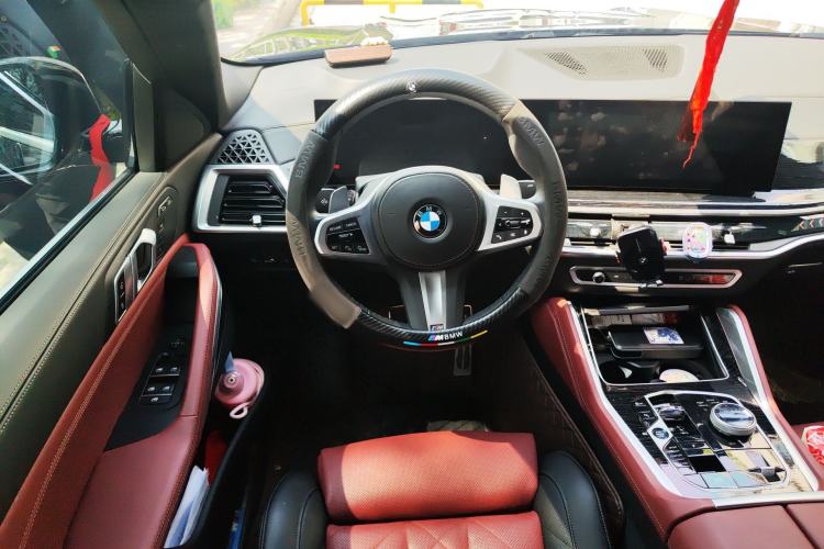 Used BMW X6 2023 xDrive30i M Sport Package Steering Wheel
