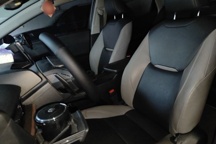 Used Toyota bZ3 2023 517 km Elite PRO Left Front Seat