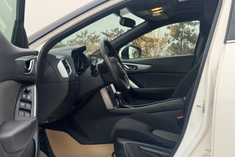 Used Mazda CX-4 2016 2.0L Automatic 2WD Blue Sky Dynamic Edition
