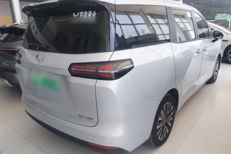 Used Wuling Starlight 730 2025 Model Pure Electric 500km Luxury Edition Rear Right 45 Deg