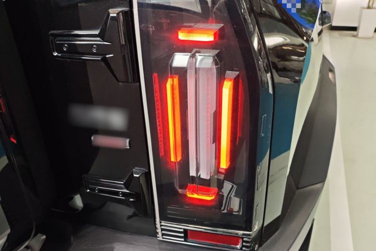 Used JETOUR Traveler 2023 2.0T All-Wheel Drive CrossPRO+ Right Rear Taillight