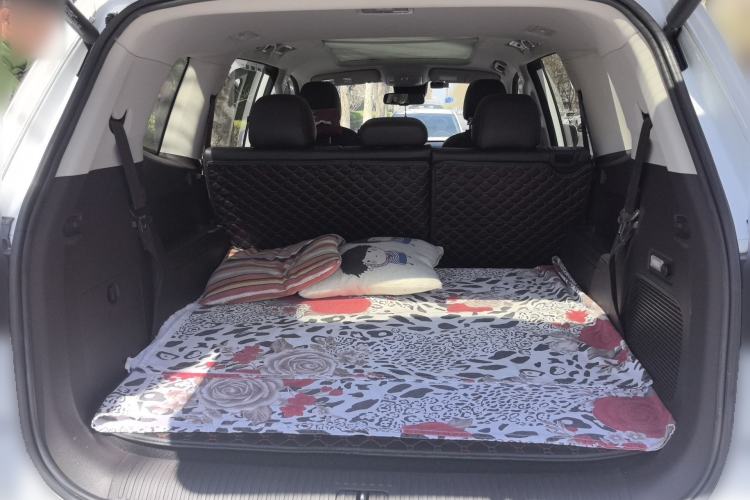 Used Roewe RX8 2018 30T Smart Connectivity Two-Wheel Drive Supreme Edition
