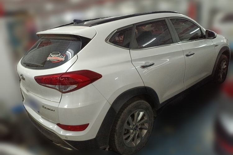 Used Hyundai Tucson 2015 1.6T Dual-Clutch Two-Wheel-Drive Smart Model Rear Right 45 Deg
