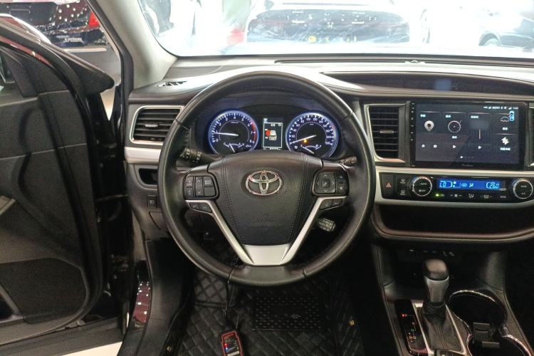 Used Toyota Highlander 2018 2.0T Four-Wheel Drive Luxury Version 7 Seats China VI Standard