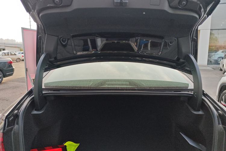 Used Volkswagen Passat 2026 Model, Outstanding 380TSI Longteng Edition Trunk