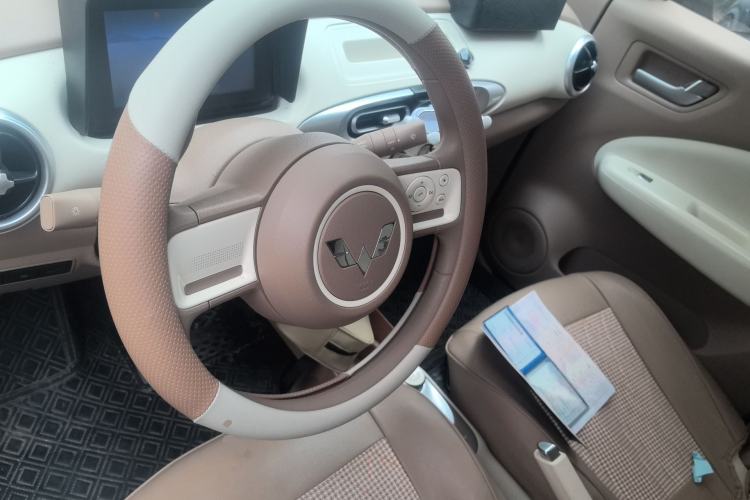 Used Wuling Hongguang MINIEV 2025 Four-Door Version Advanced Edition Steering Wheel