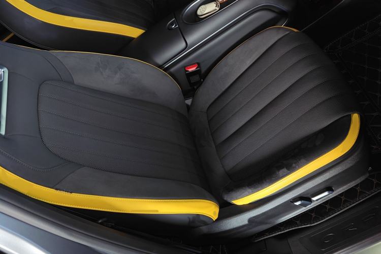 Used ORA Good Cat GT 2023 Mulan Edition 401km Prestige Version Right Front Seat