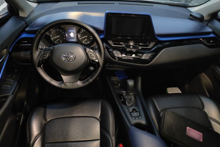 Used Toyota C-HR 2021 2.0L Comfort Edition Center Console