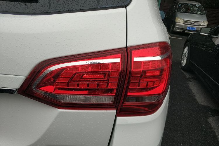 Used Haval H6 2015 Sport Edition 1.5T Automatic Two-Wheel Drive Luxury Model
