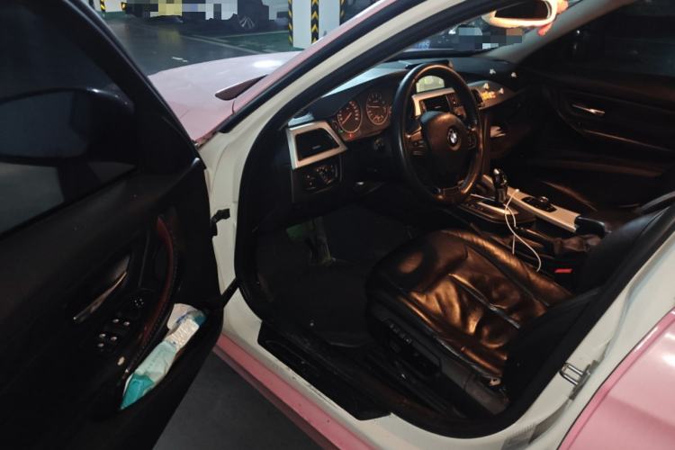 Used BMW 3 Series 2013 320i Sport Edition Driver Seat