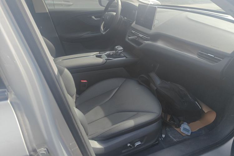 Used Hongqi E-QM5 2022 431 km Charge & Enjoy Edition Right Front Seat