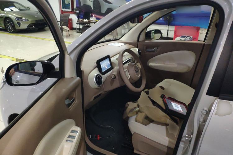 Used Wuling Hongguang MINIEV 2025 Four-Door Version Advanced Edition Driver Seat