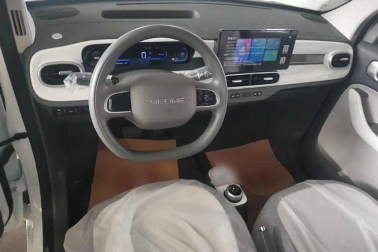 Used Geely Galaxy Panda 2025 210 km – Yuanqi Bear Center Console