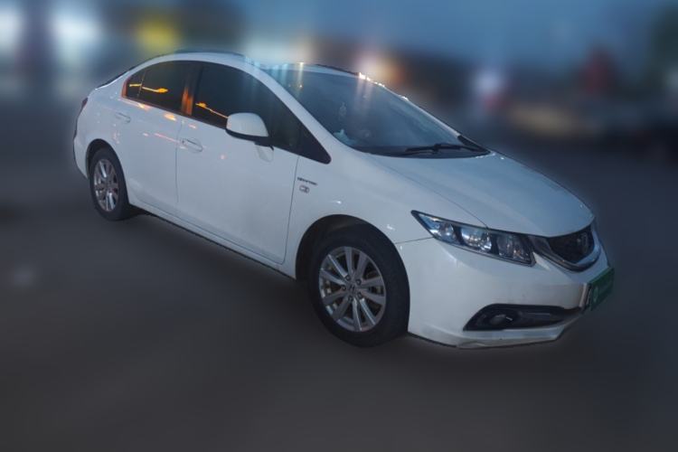 Used Honda Civic 2014 1.8L automatic comfort version Front Right 45 Deg