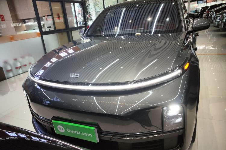 Used Li Auto L8 2023 Air model
