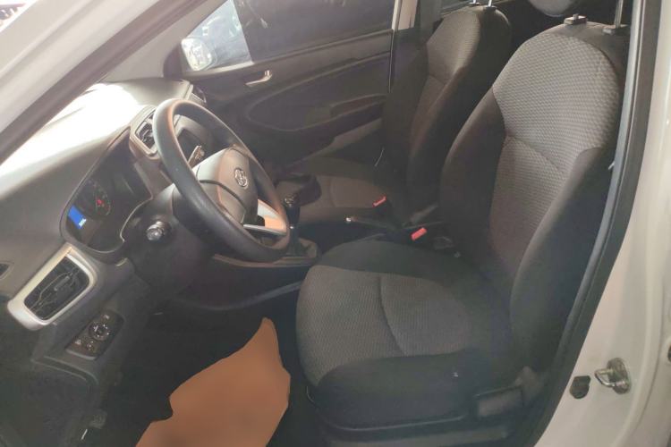 Used Hyundai Verna (older generation) 2020 1.4L Manual GL Refreshed Edition Left Front Seat