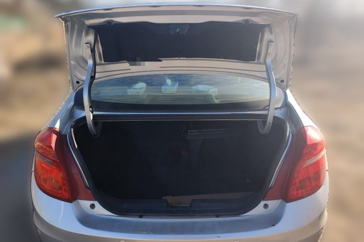 Used Chery E3 2013 1.5L Manual Fashion Model