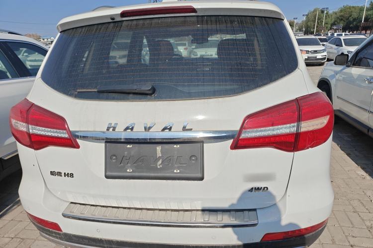 Used Haval H8 2015 2.0T Four-Wheel Drive Elite Model
