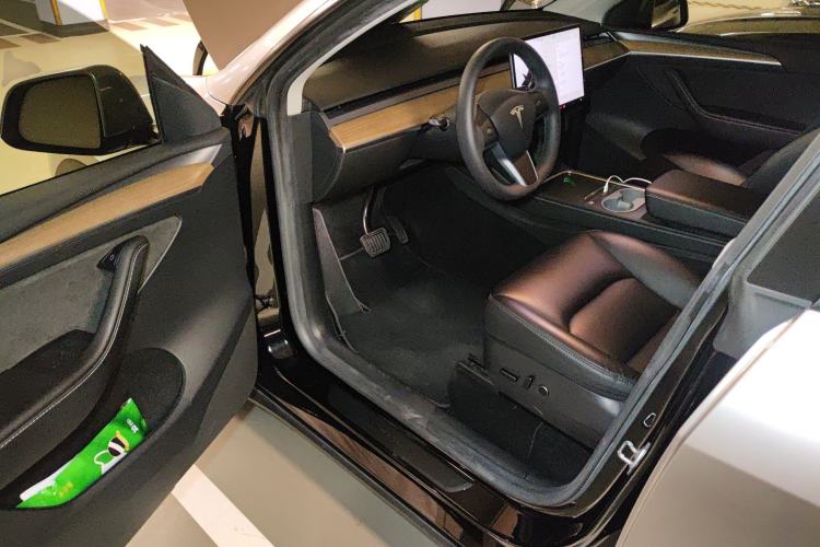 Used Tesla Model Y 2022 Rear-Wheel-Drive Version Driver Seat