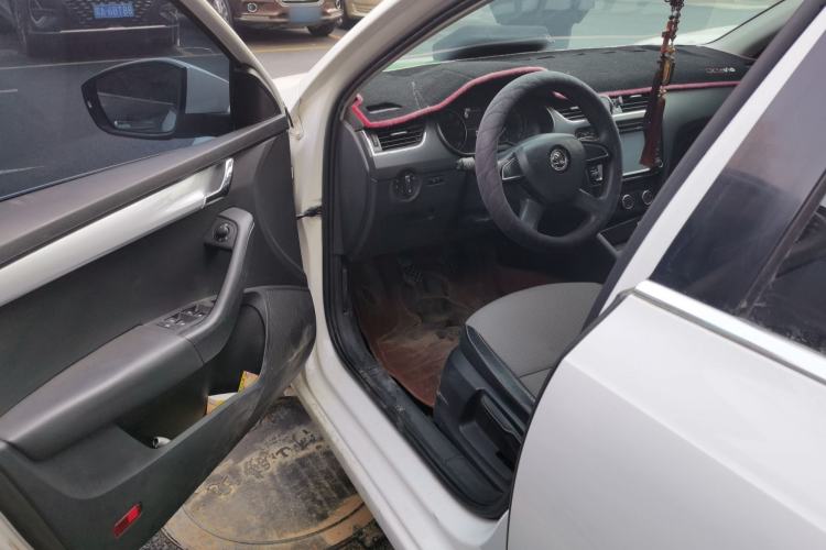 Used Skoda Octavia 2016 1.6L Manual Trend Edition
