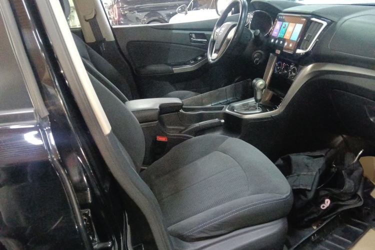 Used Venucia T70 2016 2.0L CVT Smart Choice Edition
