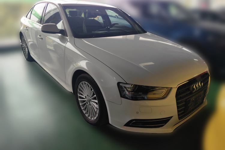 Used Audi A4L 2015 35 TFSI Automatic Comfort Model Front Right 45 Deg