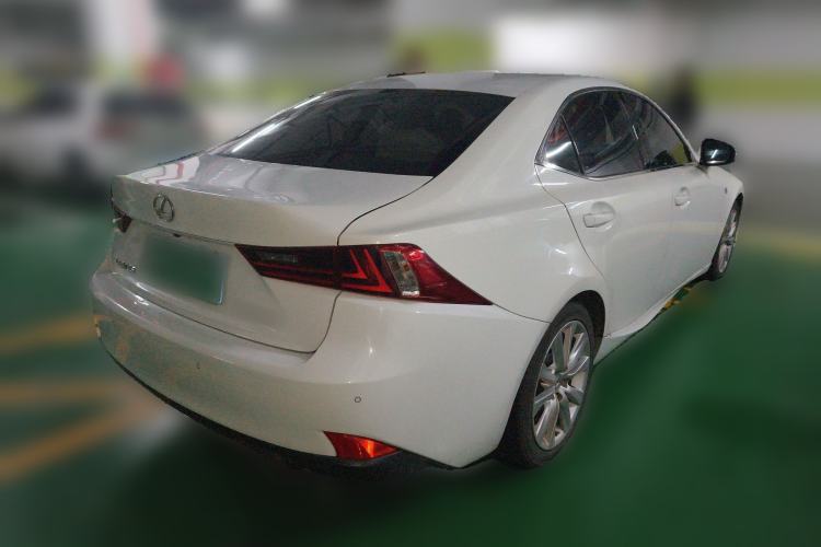 Used Lexus IS 2015 200t F SPORT
