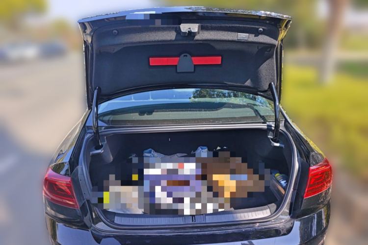 Used Volkswagen Magotan 2025 Revised Version Zhongxiang Edition 330TSI DSG Luxury Trim Trunk