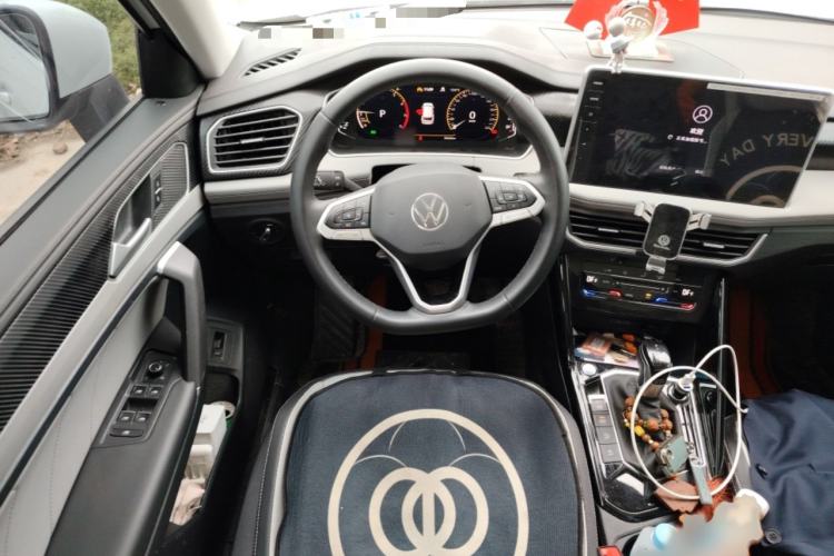 Used Volkswagen Tayron 2023 280TSI Two-Wheel-Drive Luxury Plus Advanced Version Steering Wheel