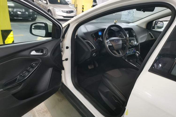 Used Ford Focus 2017 Sedan 1.6L Automatic Fashion Edition Smart Drive Version
