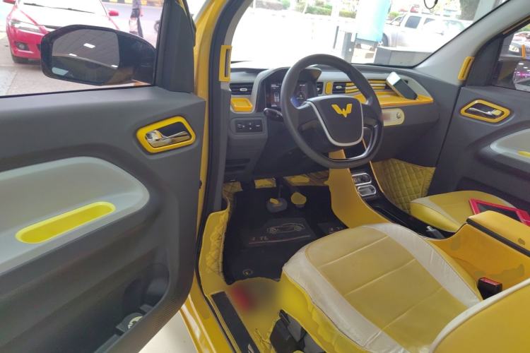 Used Wuling Hongguang MINIEV 2021 Macaron Sandwich Model 170 km Lithium Iron Phosphate
