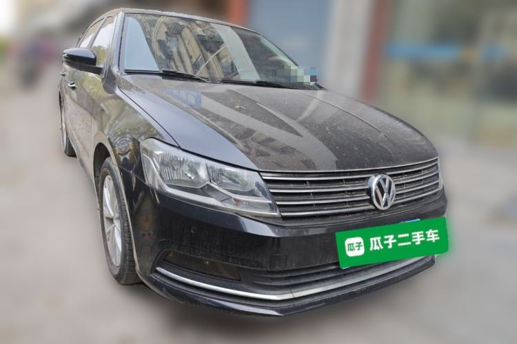 Used Volkswagen Lavida 2015 1.6L Manual Comfort Edition Front Right 45 Deg