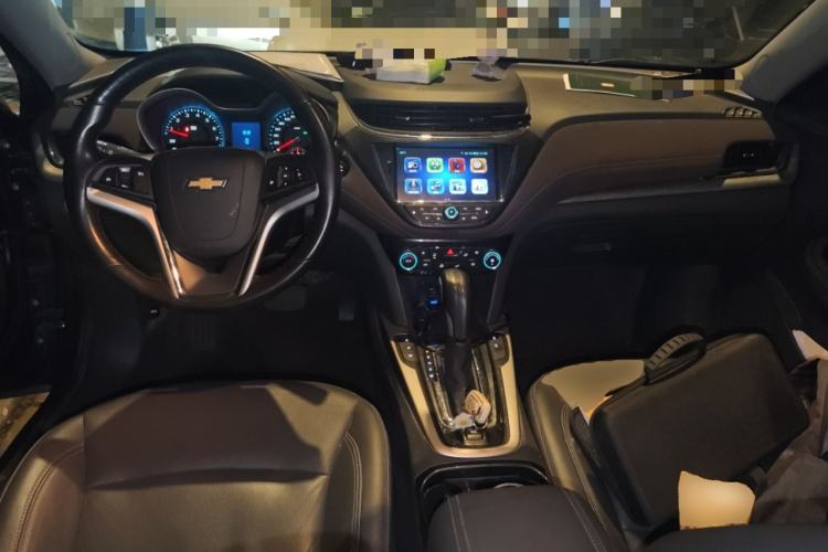 Used Chevrolet Malibu 2018 530T Automatic Luxury Edition Center Console