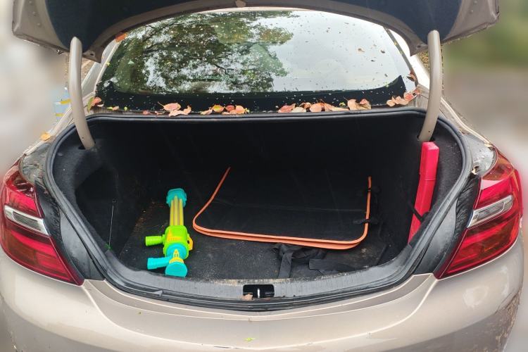 Used Buick Regal 2015 1.6T Elite Tech Model Trunk