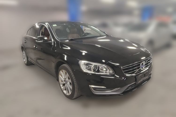Used Volvo S60 2016 S60L T4 Zhiyuan Edition Front Right 45 Deg