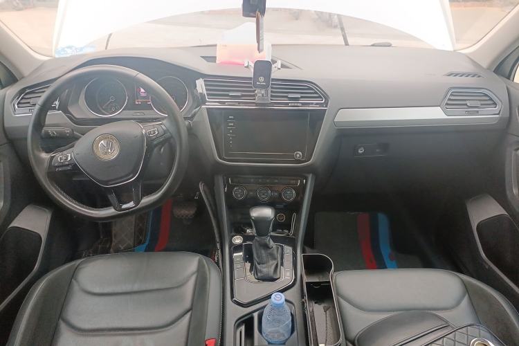 Used Volkswagen Tiguan L 2020 330TSI Automatic Two-Wheel Drive Panoramic Comfort Edition China VI Standard
