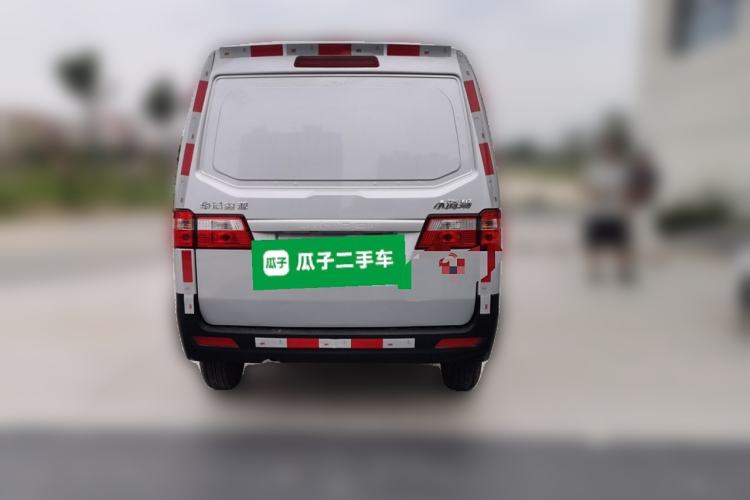 Used Jinbei Hiace X30 2023 1.5L Super-Enjoyment Van 2/5 Seats Non-Air-Conditioned Version SWC15M