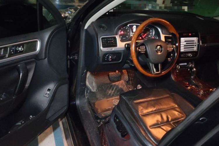 Used Volkswagen Touareg 2011 3.0 TSI Comfort Version Driver Seat