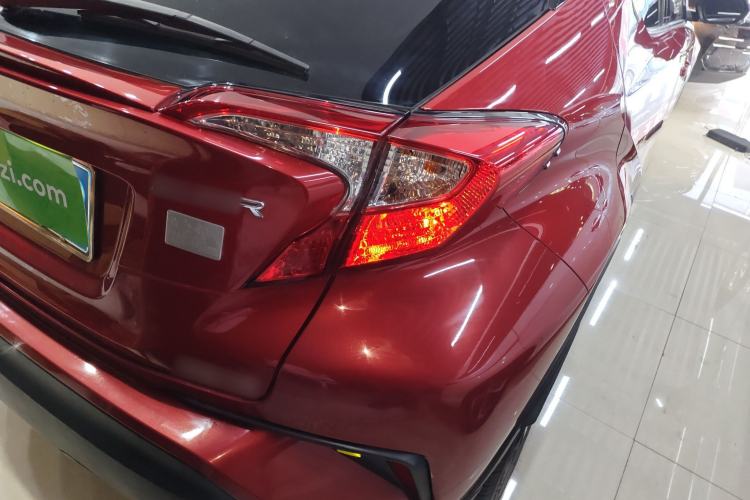 Used Toyota C-HR 2018 2.0L Leading with Sunroof China VI Standard
